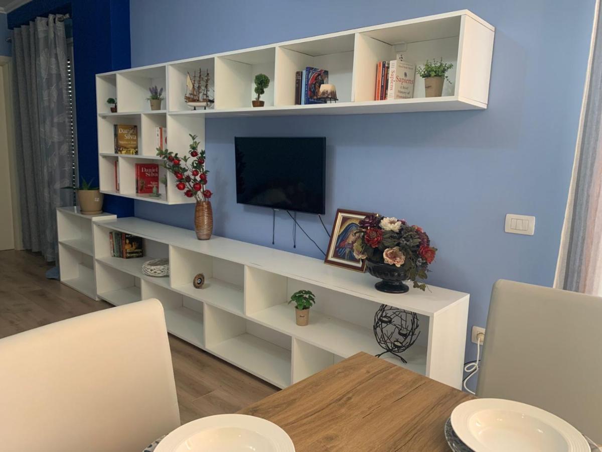 Apartament Modern Cozy W/in 10 Min Walk From Main Square Tirana